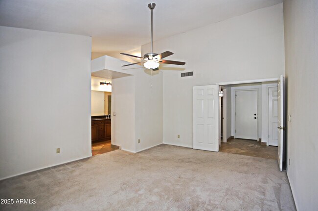 Building Photo - 10575 E Mission Ln