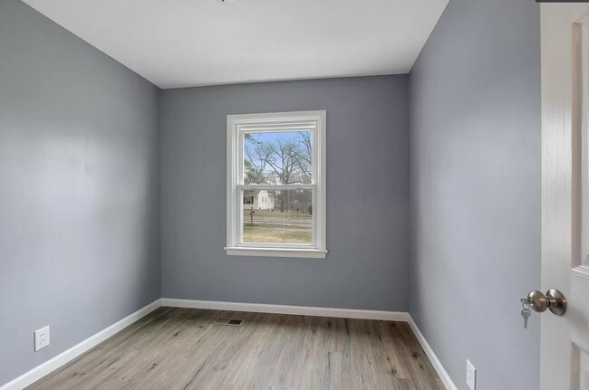 Building Photo - 622 Nancy Plz