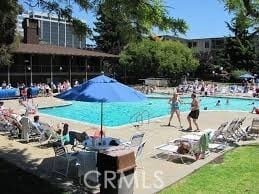 Building Photo - 8 Commodore Dr