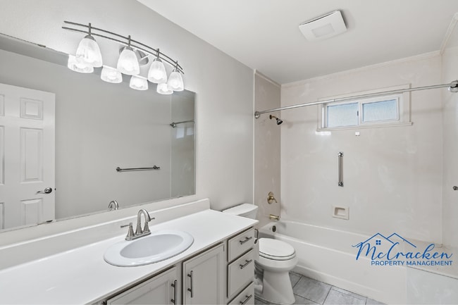 Building Photo - 525 Ashland Loop Rd