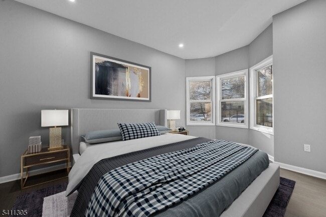 Building Photo - 467-469 Summer Avenue Unit 1