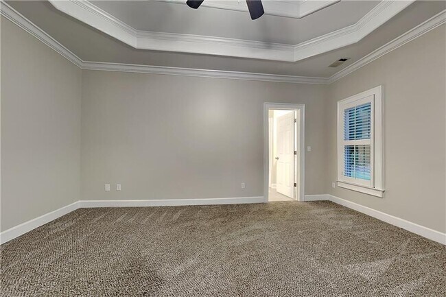 Building Photo - 601 Peach Pl