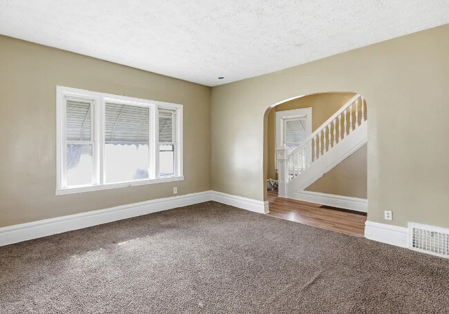 Building Photo - 691 Lafollette St