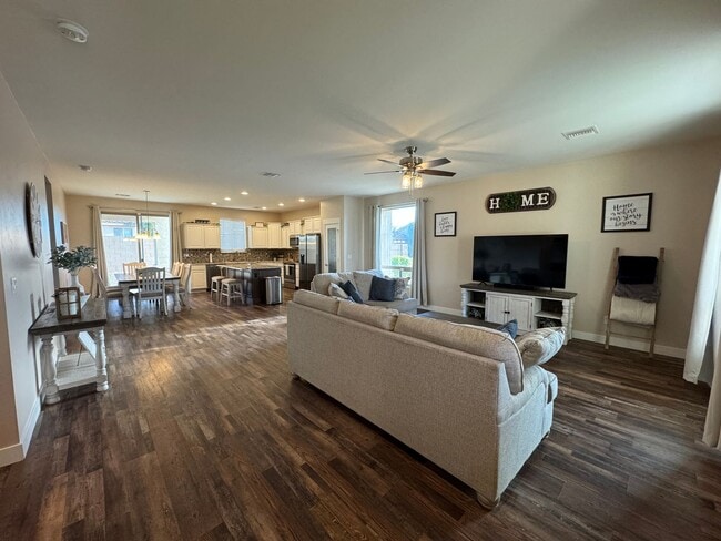 Building Photo - Beautiful Mohave Valley home in El Rio
