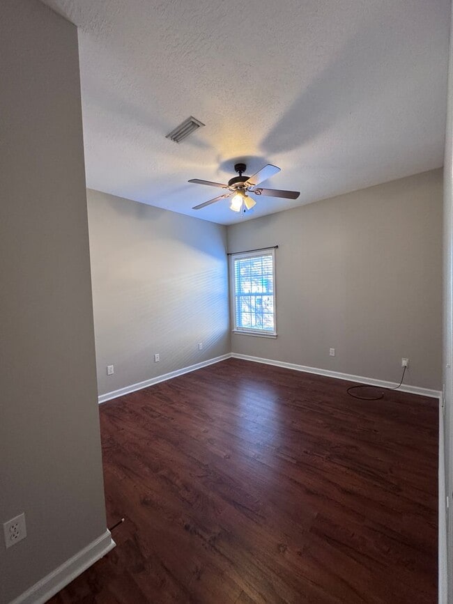 Building Photo - Valley Chase Subdivision!