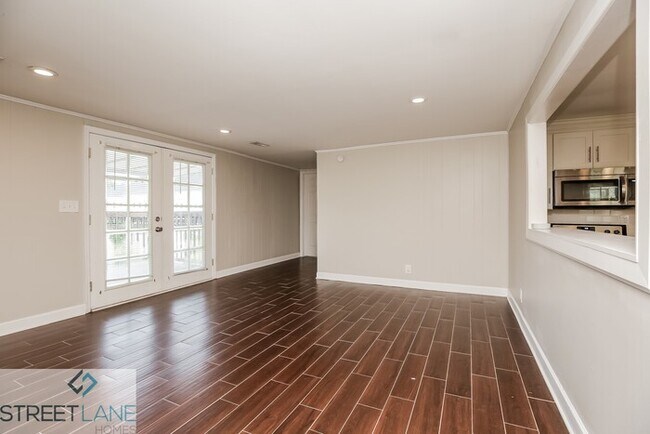 Building Photo - Charming 3 Bedroom in Nashville!