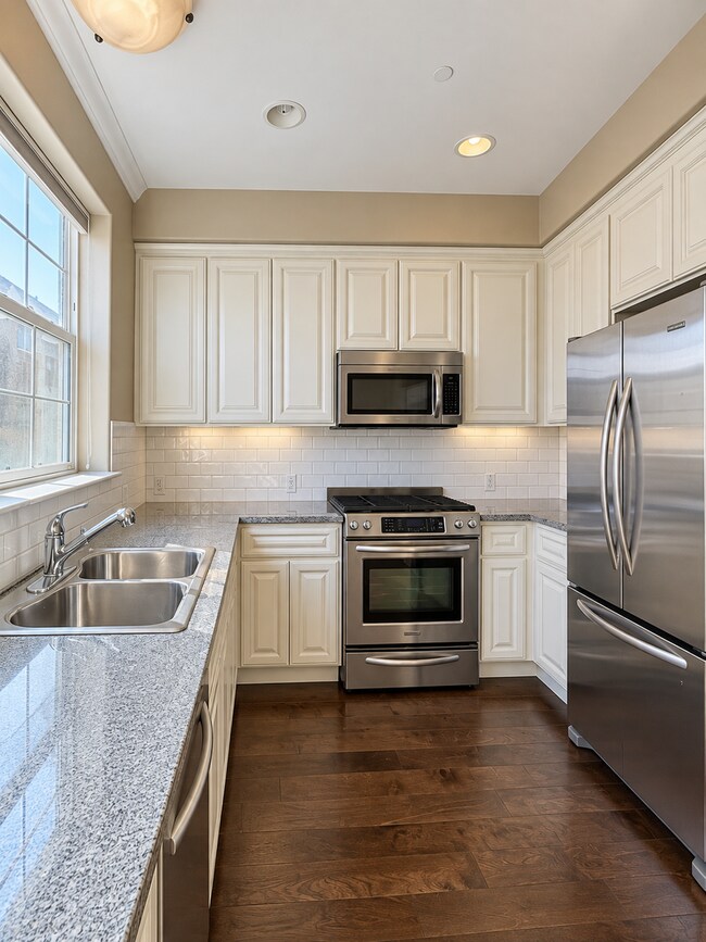 Building Photo - 41911 Cerchio Terrace