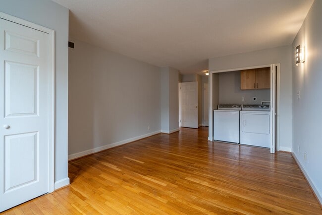 Building Photo - 1101 St Paul St