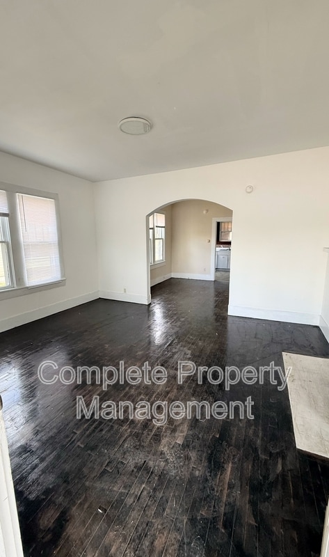 Building Photo - 2234 19th St N