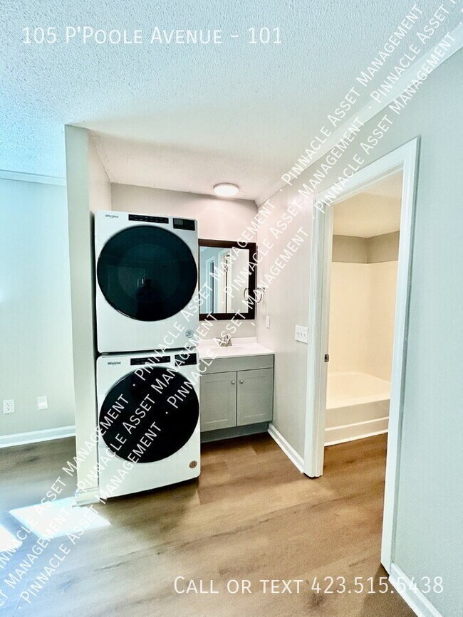 Building Photo - 105 P'Poole Ave