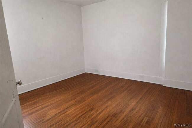 Building Photo - 196 Englewood Ave