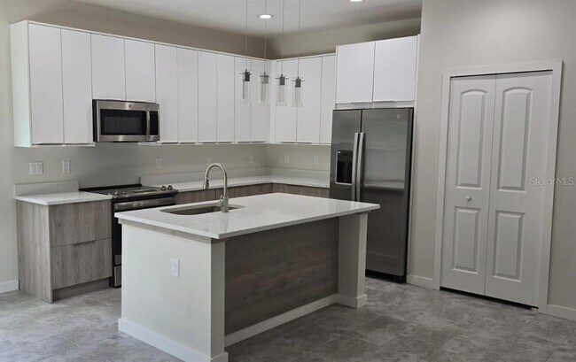 Building Photo - 13911 Ginger Creek Blvd