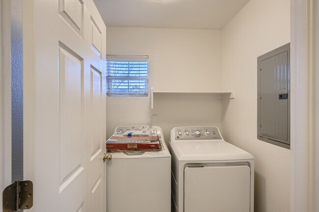 Building Photo - 1506 Wild Cat Mountain Rd