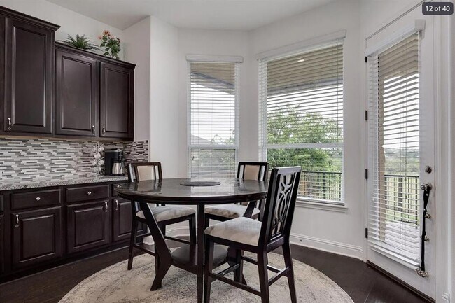 Building Photo - 4208 Bonanza Dr