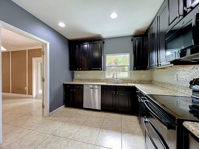 Building Photo - 1288 Dillard Dr SE