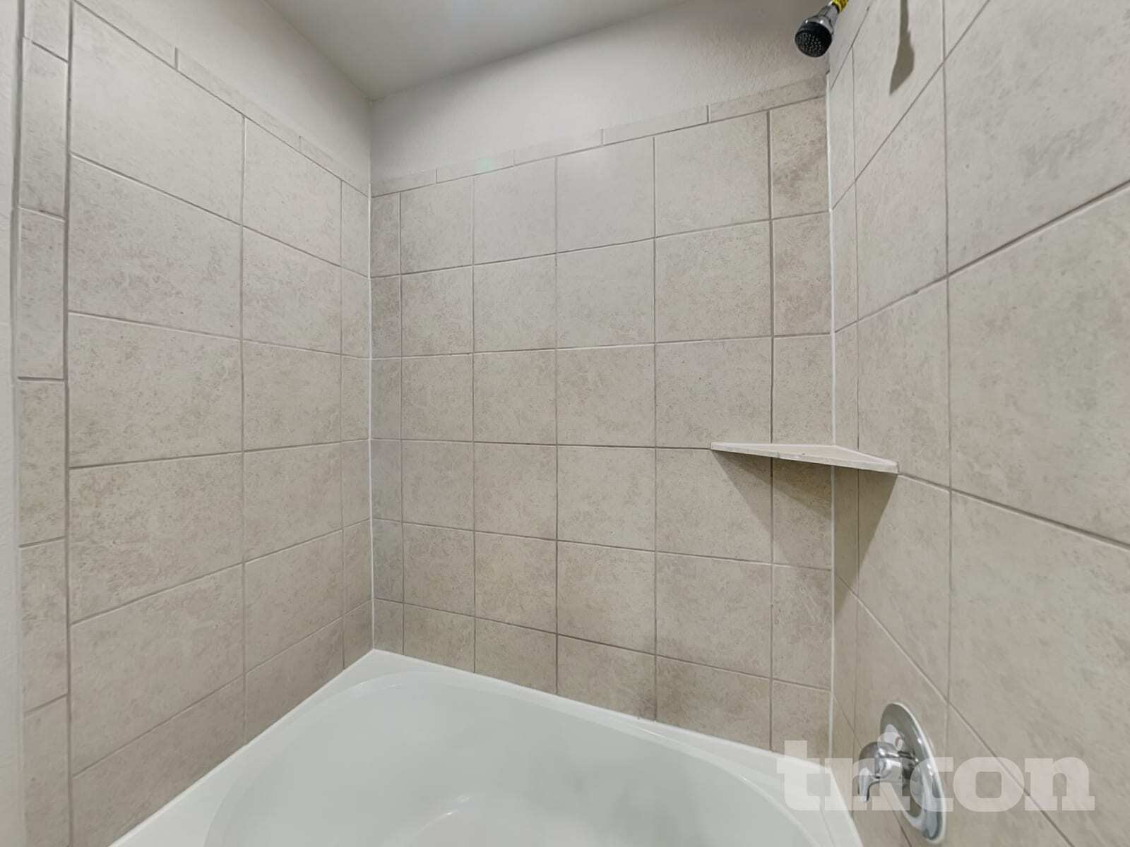 Building Photo - 13630 Paxton Blvd