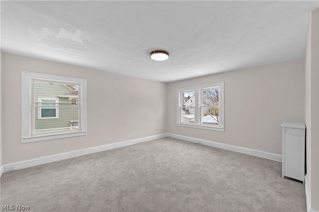 Building Photo - 867 East Blvd