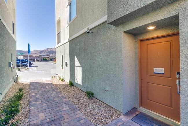 Building Photo - 6810 Truffle Gray St