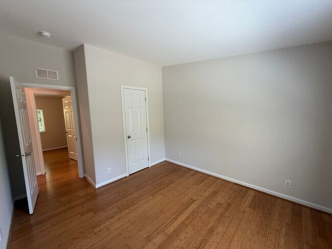 Building Photo - Peaceful Living – 3 Bedroom, 2 Bath Single-Family Home