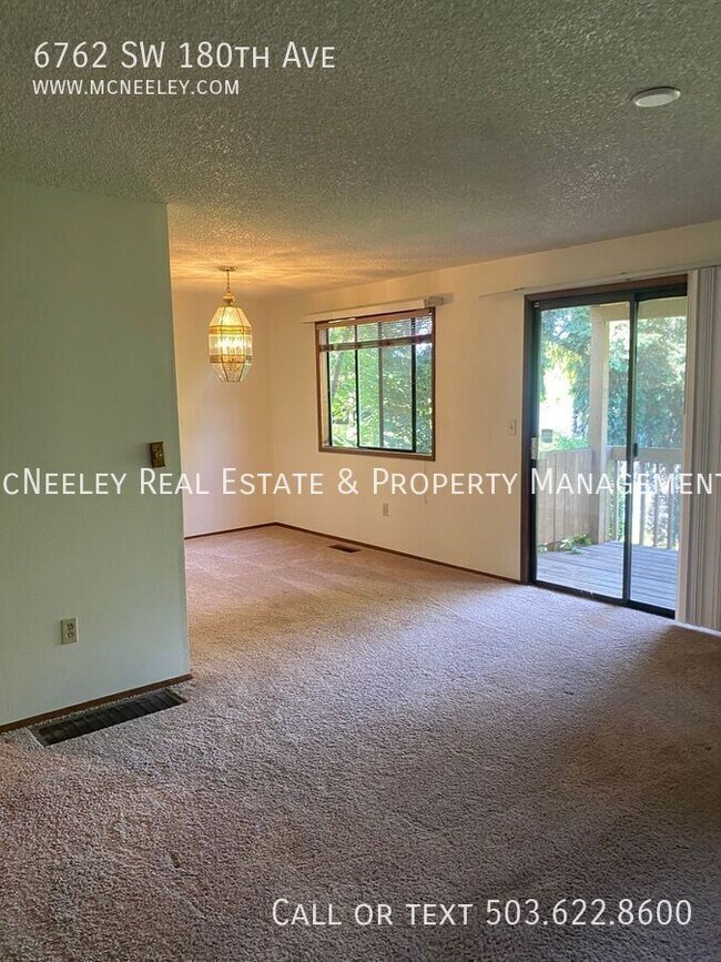 Building Photo - 6762 SW 180th Ave
