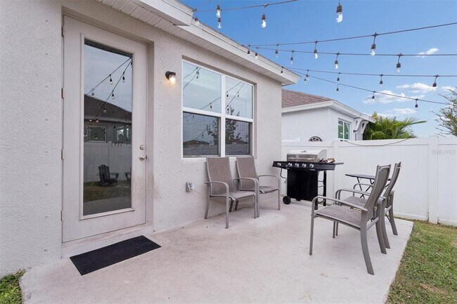 Building Photo - 4352 Reisswood Lp