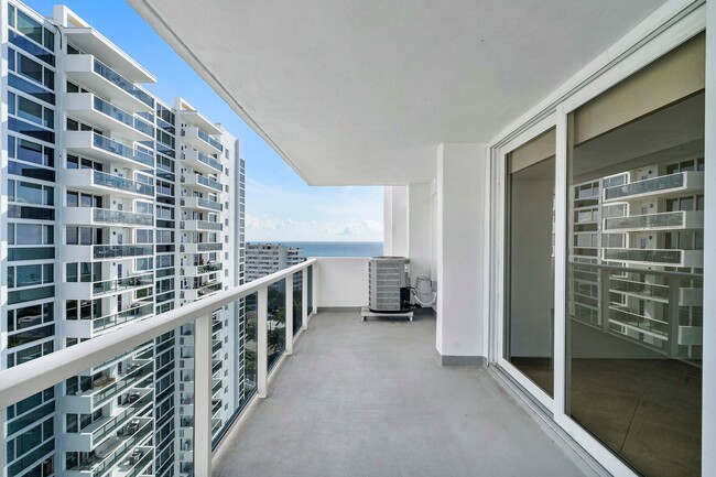 Primary Photo - 2701 N Ocean Blvd