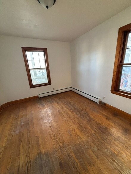 Building Photo - 115 Bennington St