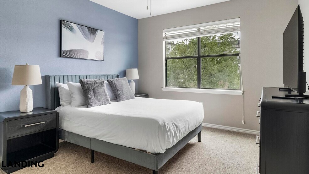 Building Photo - 15777 Quorum Dr