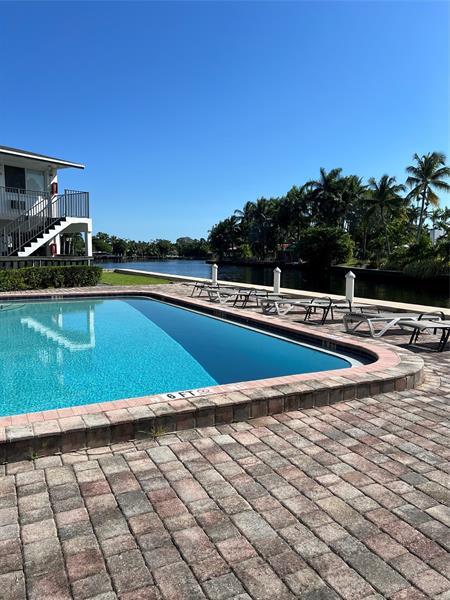 Building Photo - 1814 E Oakland Park Blvd