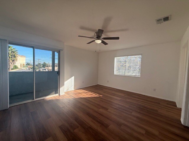 Building Photo - 17178 Chatsworth St