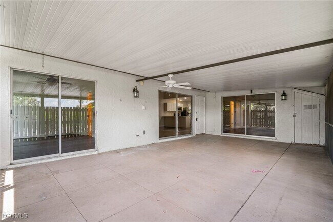 Building Photo - 15524 Crystal Lake Dr