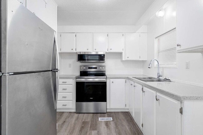 Building Photo - Charming Updated Home Near Spanish Springs in The Villages