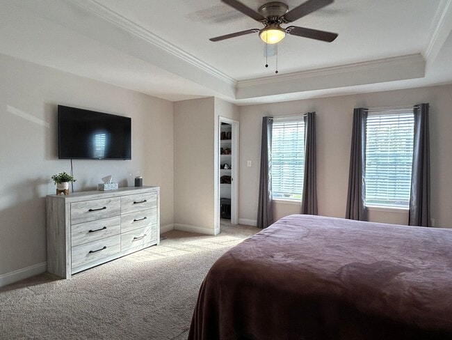 Building Photo - 84 Laks Ct