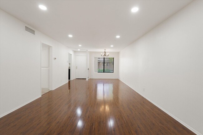 Building Photo - 4141 Via Marisol