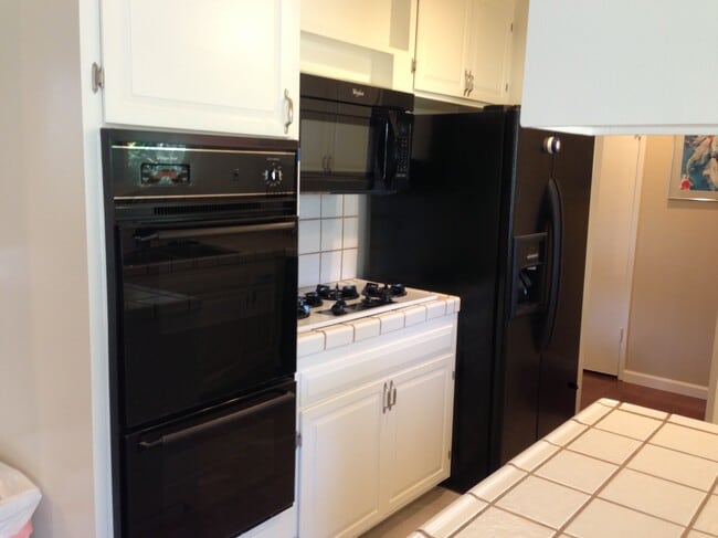 Building Photo - 841 Cortez St