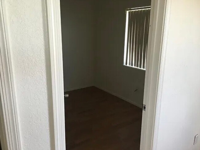 Building Photo - 6531 W Redwall Dr