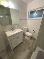 Building Photo - 3906 U St