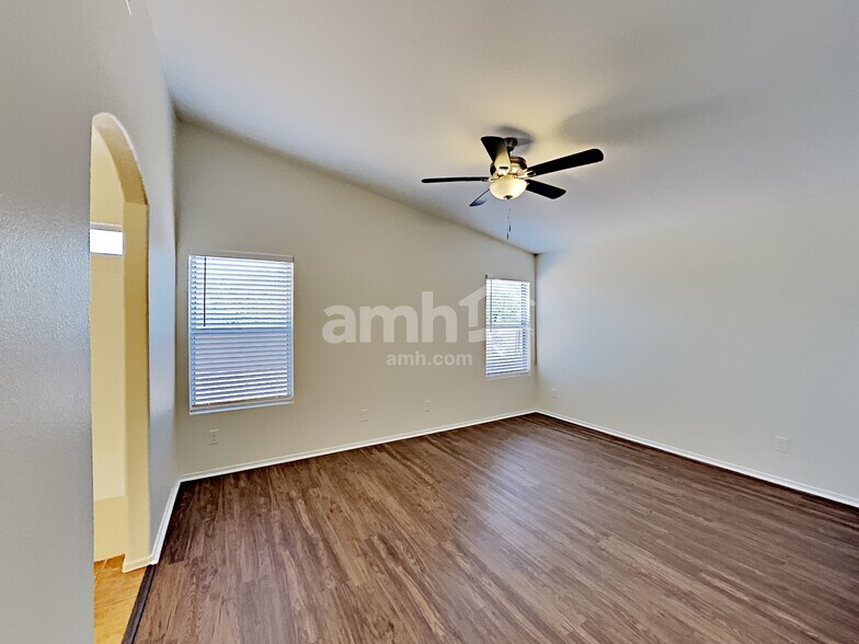 Building Photo - 2165 W Burlwood Way