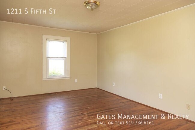 Building Photo - Nice Cottage in Mebane-Available to tour o...