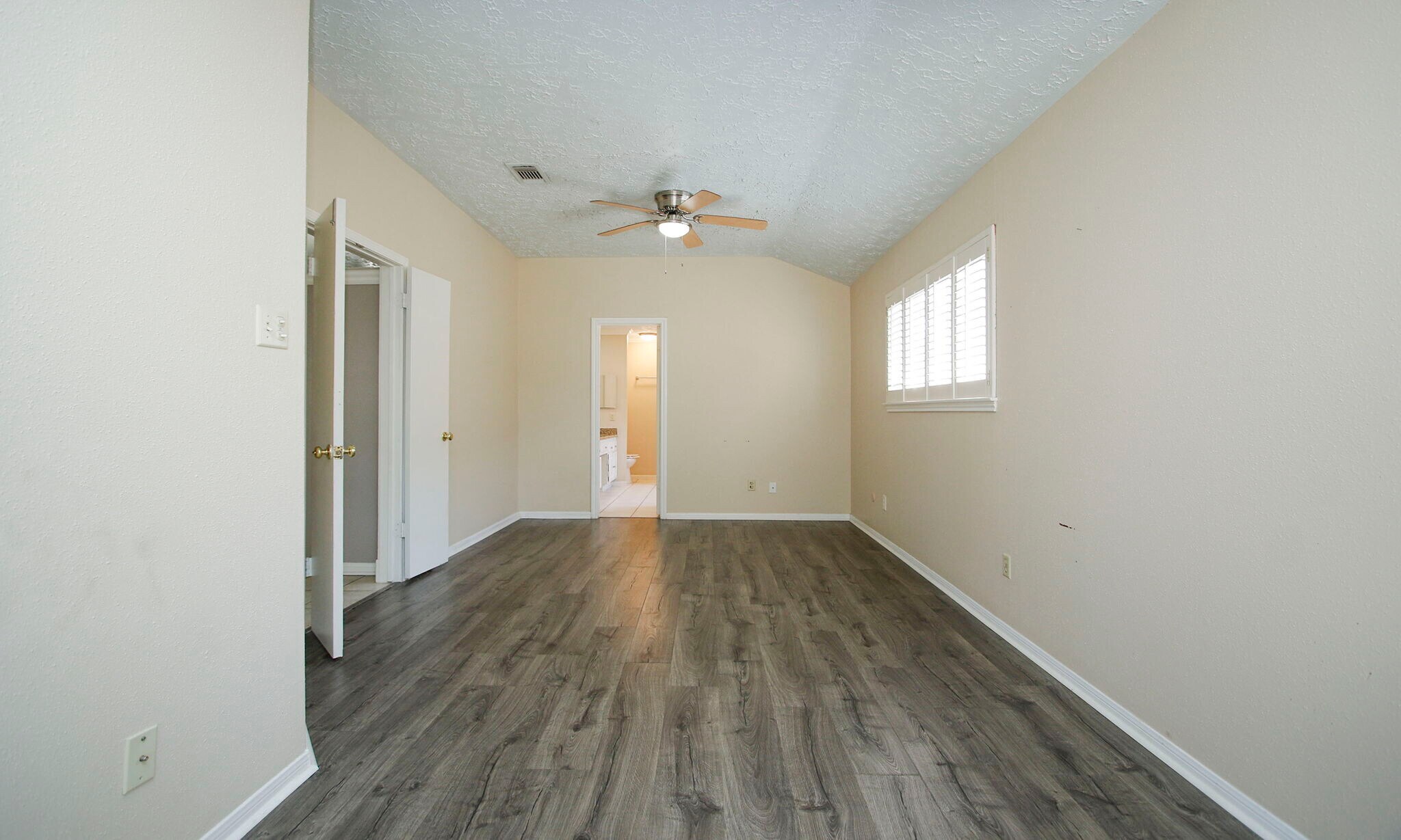 Building Photo - 21306 Park Run Drive