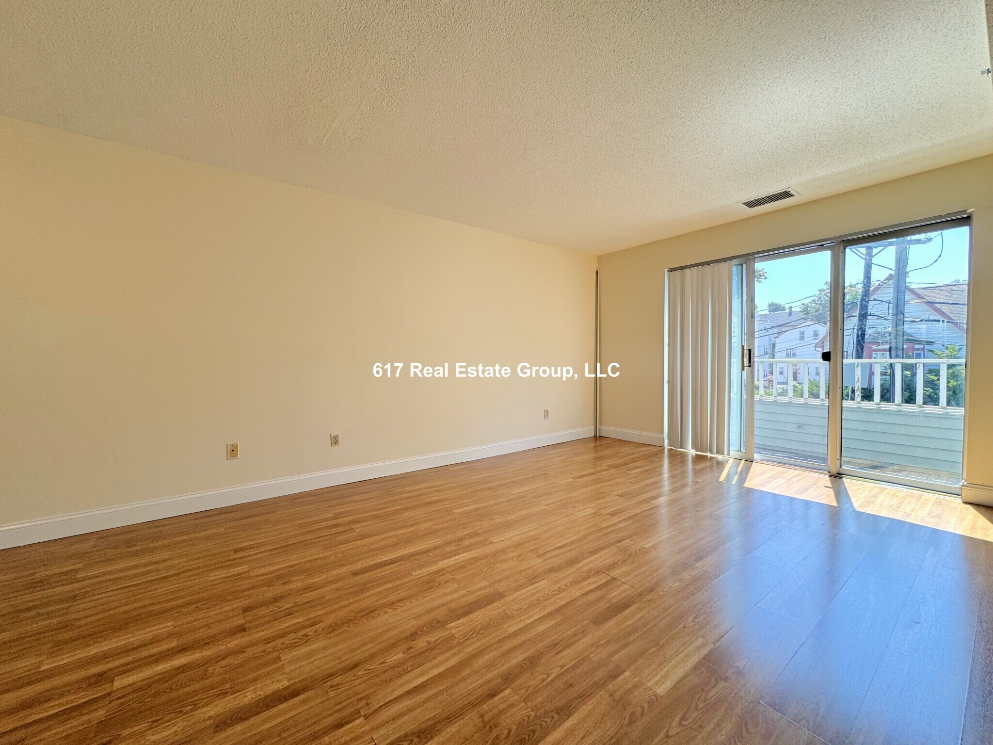 Building Photo - 148 N Beacon St