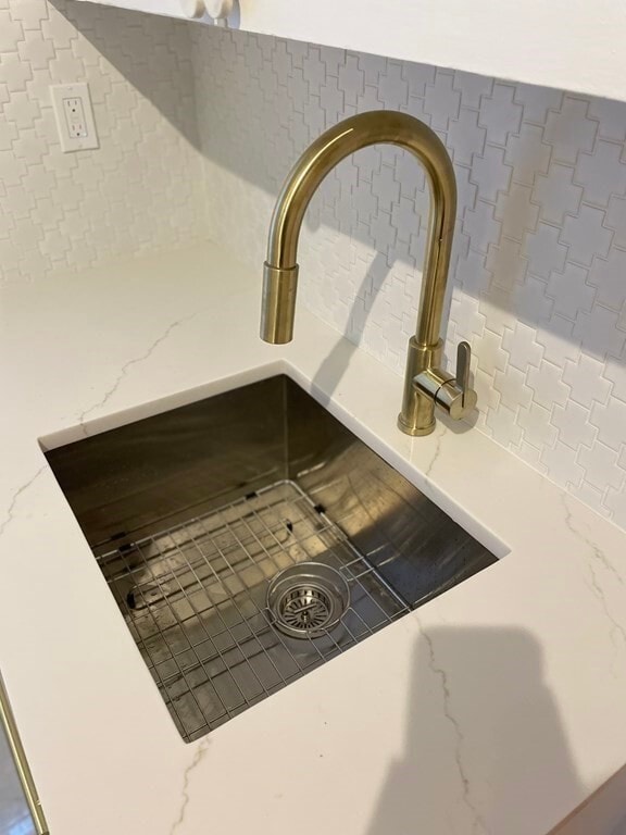 Building Photo - 1697-1699 Cambridge St