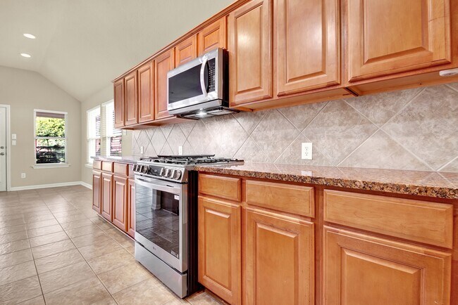 Building Photo - 9226 Fernwillow Dr