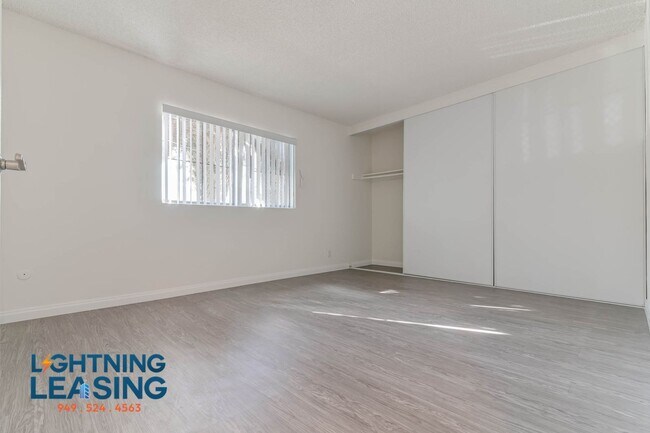Building Photo - 8123 Langdon Ave