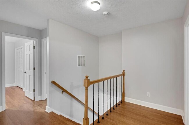 Building Photo - 5223 Davantry Dr
