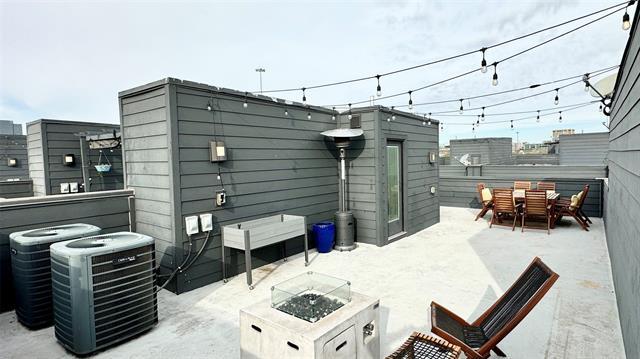 Building Photo - 3018 Zenia Dr