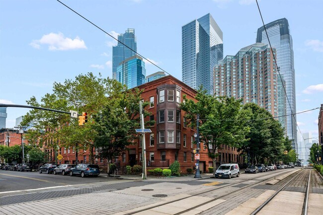Building Photo - 180 Washington St
