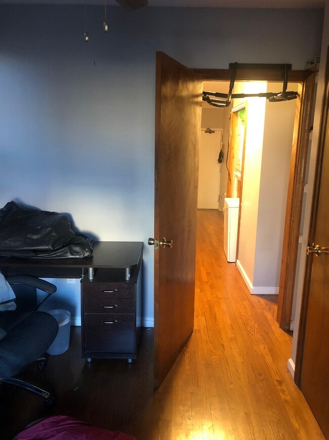 Building Photo - 809 Washington St