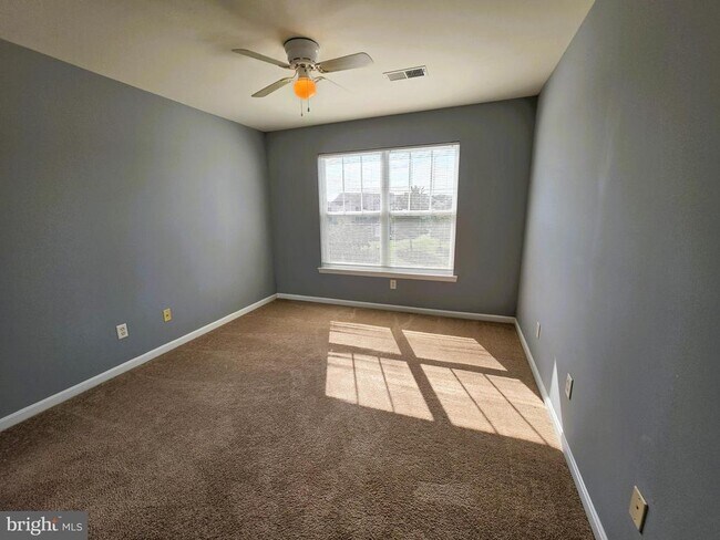 Building Photo - 3003L Heather Ln