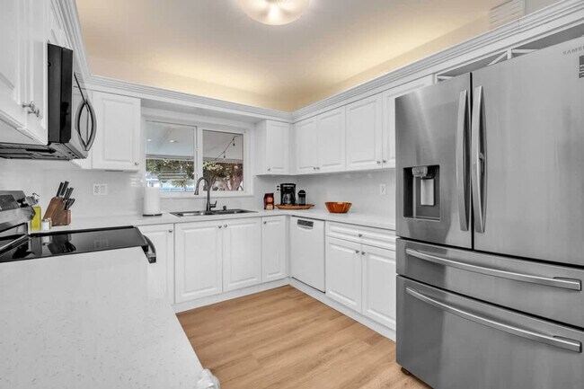 Building Photo - 8225 SW 39th St